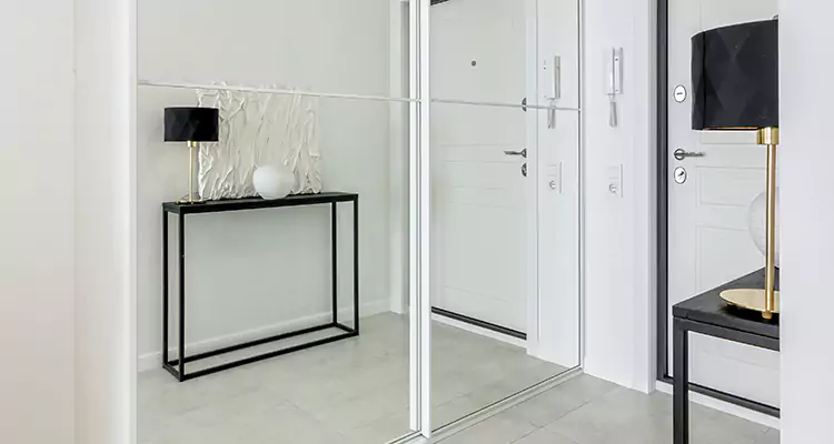 Mirrored Bifold Closet Doors Repair in Palm Beach Gardens, FL