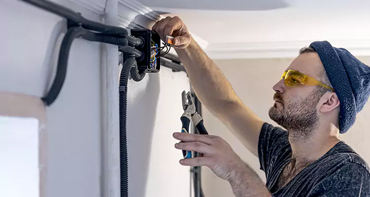 Garage Door Opener Cable Repair in Palm Beach Gardens, FL
