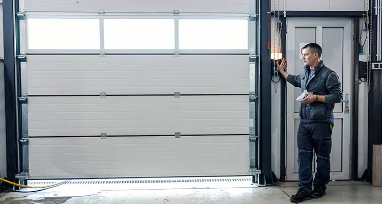 Modern Overhead Door Repair in Palm Beach Gardens, FL