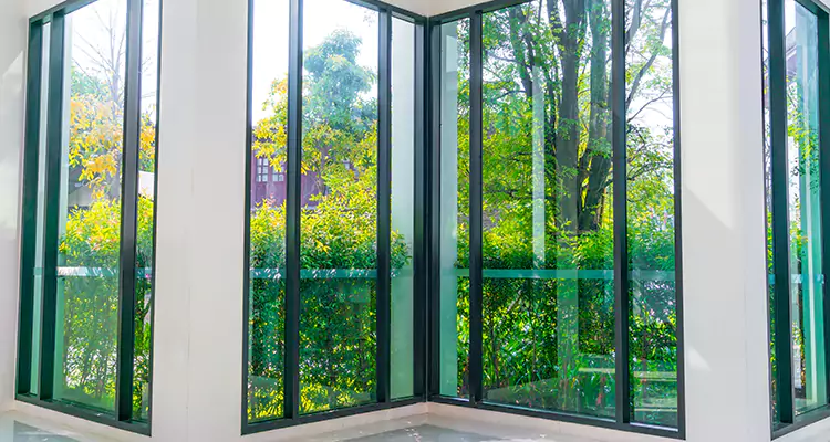 Emergency Balcony Door Glass Repair in Palm Beach Gardens, FL