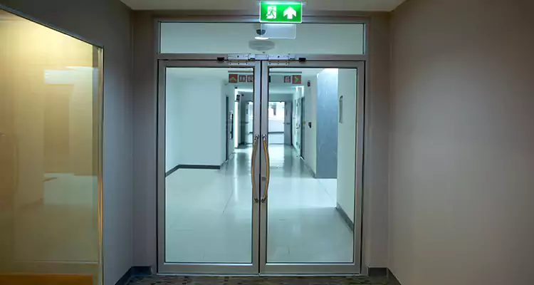 Emergency Glass Door Repair in Palm Beach Gardens, FL