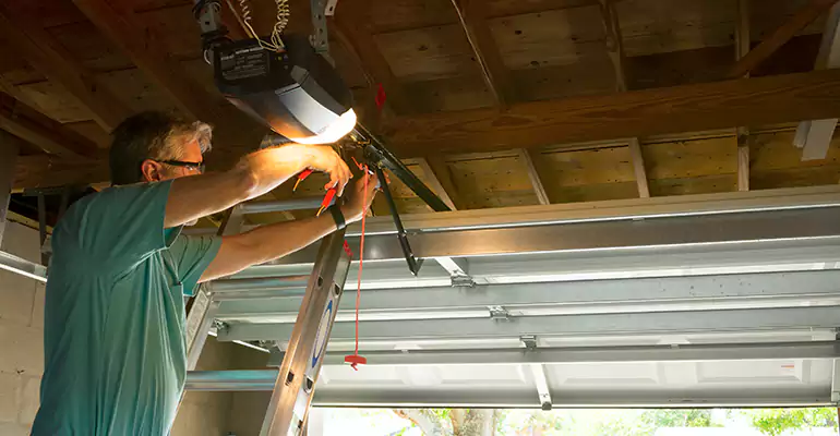 Chamberlain Garage Door Repair in Palm Beach Gardens, FL