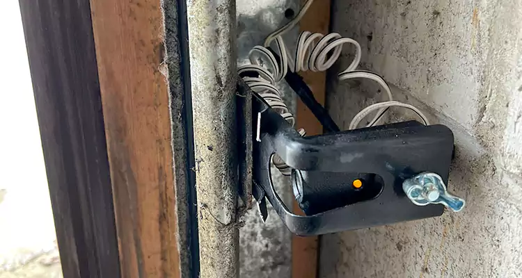 Fix Broken Garage Door Sensor in Palm Beach Gardens, FL
