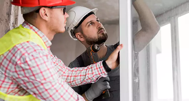 Sliding Patio Door Sticking? Expert Repair in Palm Beach Gardens, FL.
