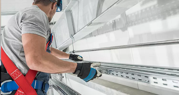 Glass Balcony Railing Replacement in Palm Beach Gardens, FL