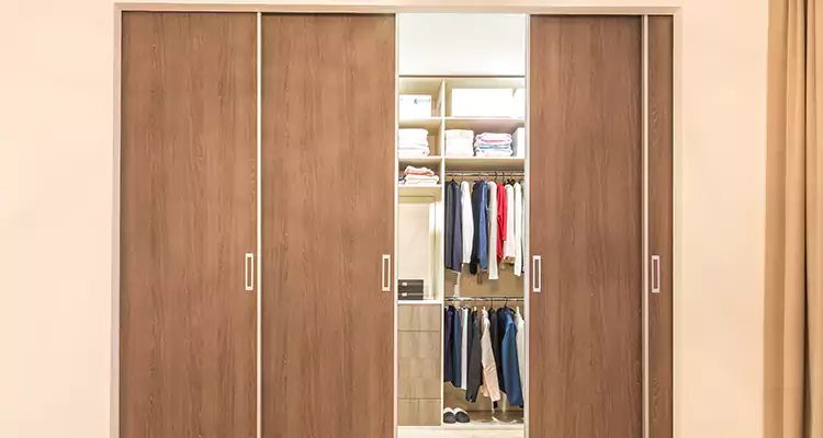Sliding Closet Wardrobe Repairs in Palm Beach Gardens, FL